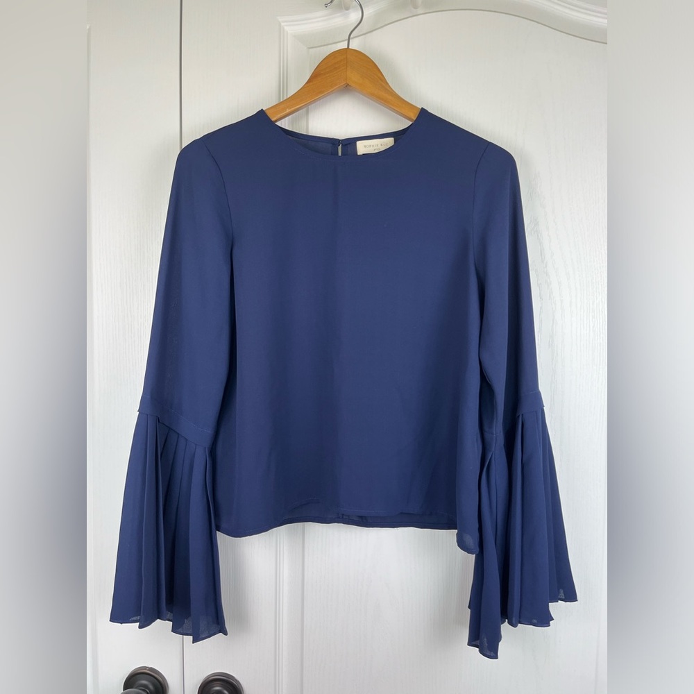 Sophie Rue Blouse Size XS Pleated Bell Sleeve Office Workwear Long Sleeve